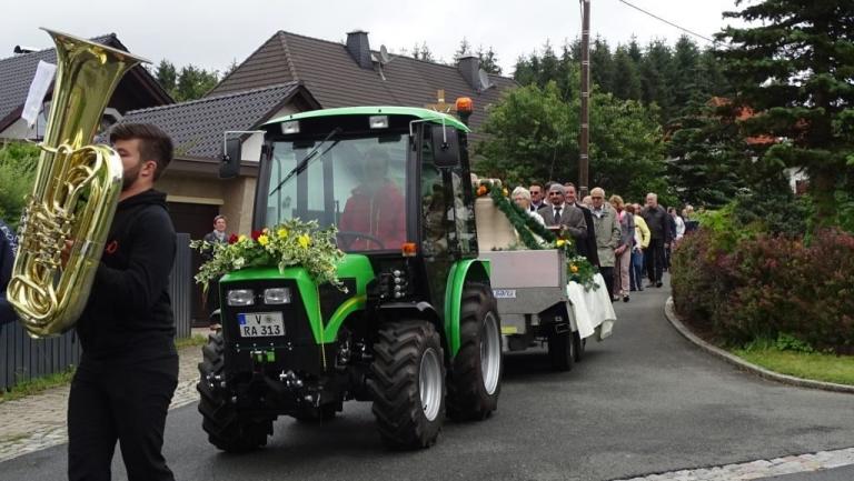 180624_Der Festumzug zur Glockenweihe (8)